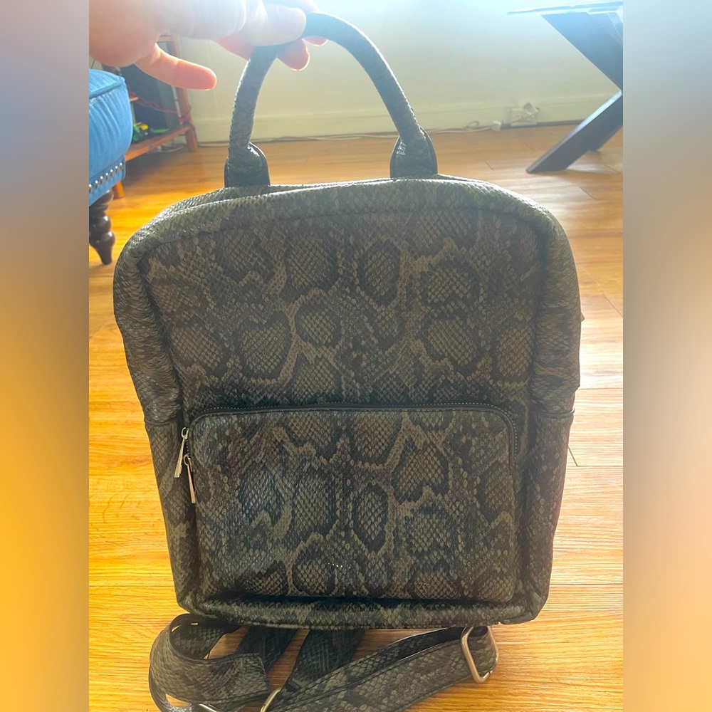 Snakeskin Backpack - Picture 2 of 3
